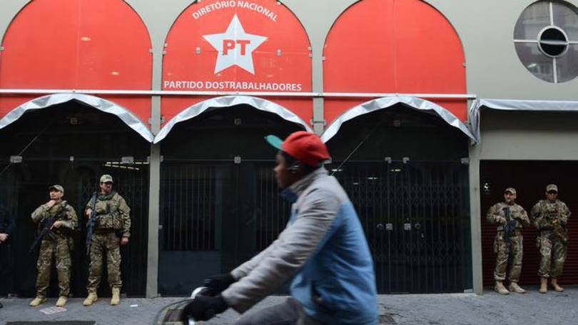 Para PT, busca na sede foi “desnecessária e midiática”