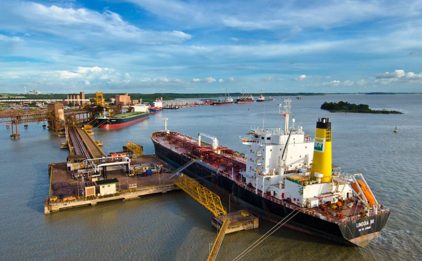 Santos Brasil vai administrar três dos cinco portos leiloados