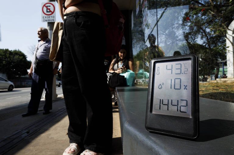 Crianças enfrentam 5 vezes mais dias de calor extremo do que há 50 anos, diz Unicef