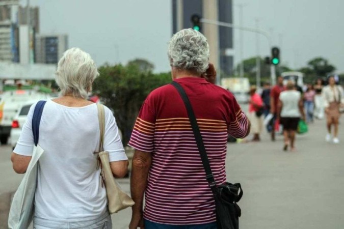 Sem obrigação de votar, idosos podem decidir eleições no próximo domingo