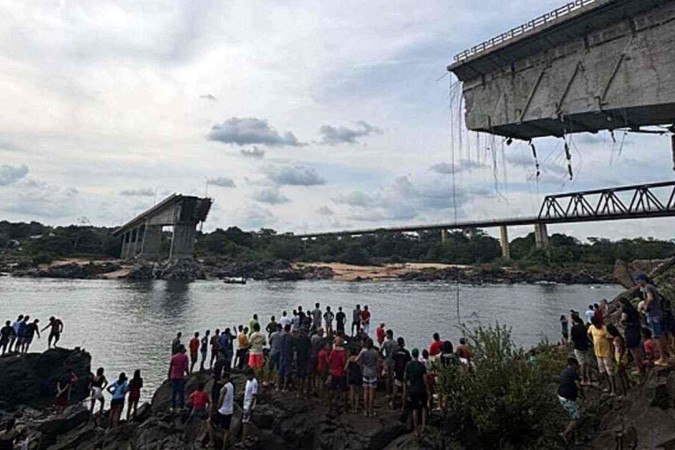 Ministro e diretor-geral do Dnit vão até a ponte que caiu